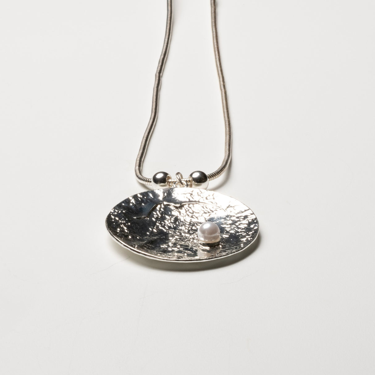 Circle With A Pearl Pendant Long Necklace