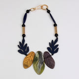 Leaf Patterned Short Necklace