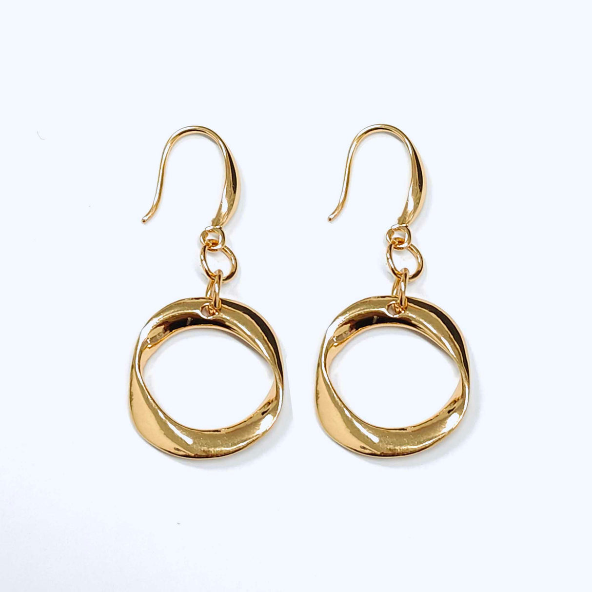 Twisted Oval Earrings Gold