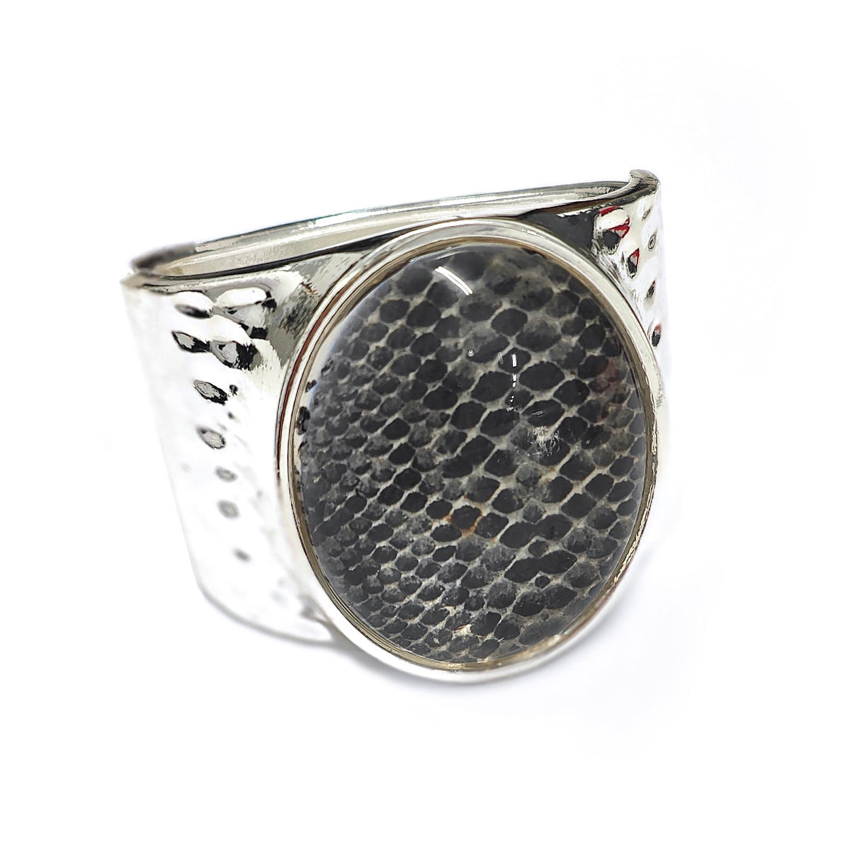 Textured Silvery Bangle with Large Snake Pattern Gem YN22904BKW